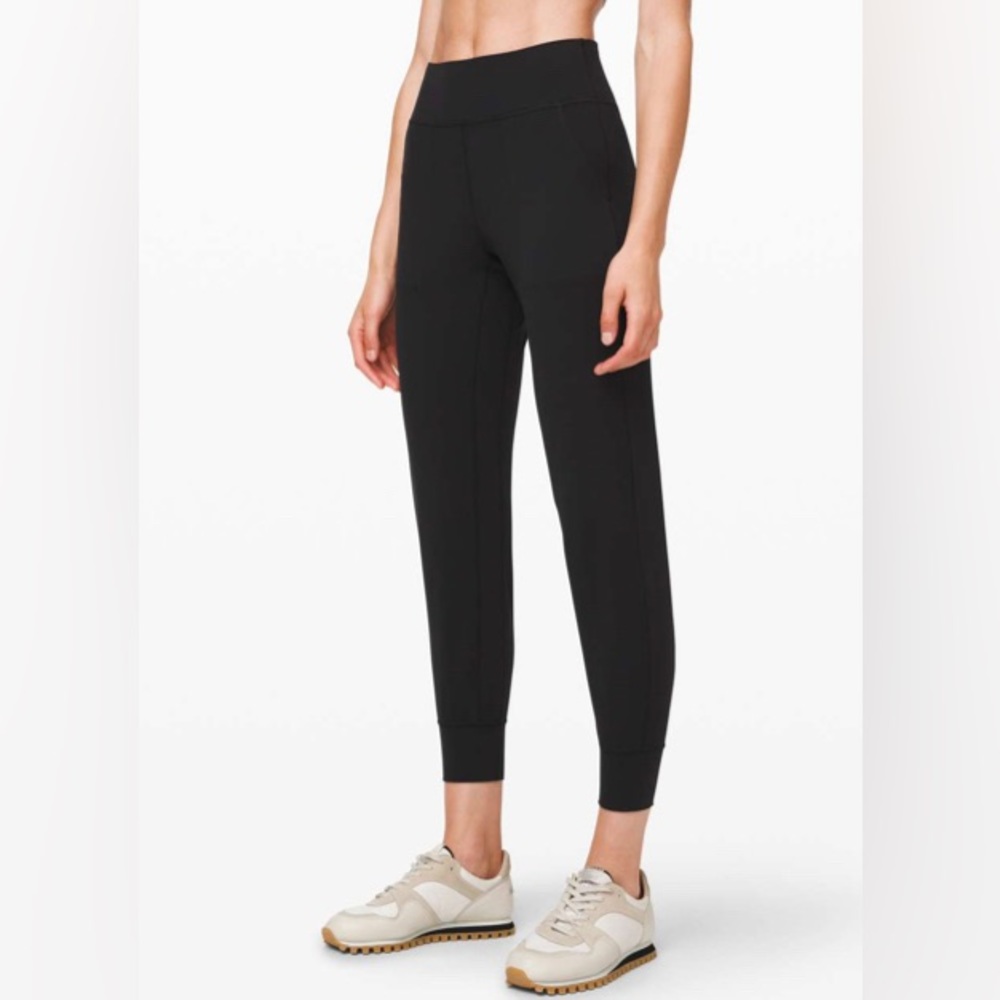 Like new Lululemon Align Jogger 28"- Black